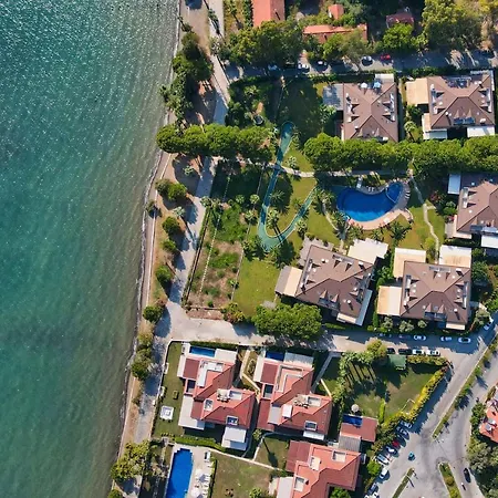 Apartament 1 Bedroom Seafront Apart W/pool, Garden, Free Wifi Göcek