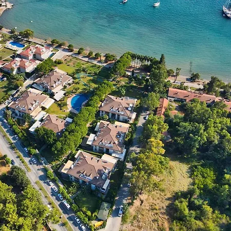 Apartament 1 Bedroom Seafront Apart W/pool, Garden, Free Wifi Göcek